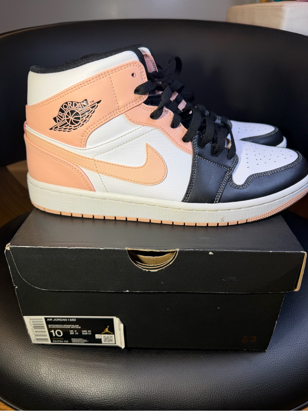 Air Jordan 1 Mid White/Arctic Orange-Black Men's 10 Like New Condition Box